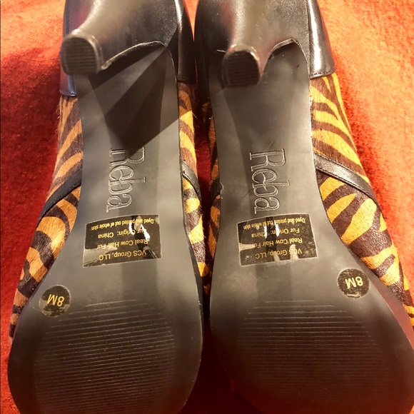 🔥SALE🔥ZEBRA STRIPPED HEELS - Picture 8 of 8